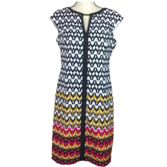 ROZ & ALI Black & White Geometric Pattern Cap Sleeve Shift Dress 6 NWOT - Picture 1 of 10